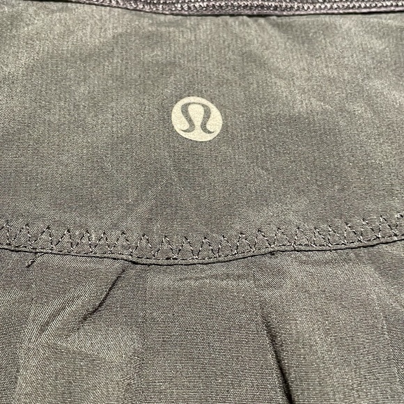 Lululemon skort - Picture 5 of 6
